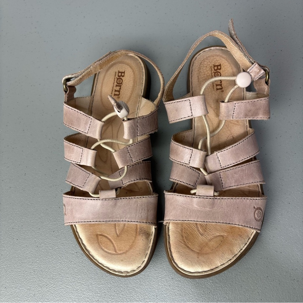 Born Women's Tan Taupe Sandals Leather Strappy Hook Loop 9M Casual Summer - Picture 3 of 12